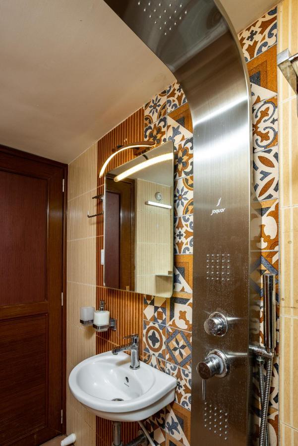 Paradise Inn Kochi Extérieur photo